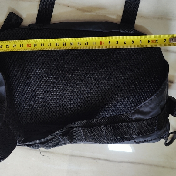 Adidas Unisex Black Large Size Fannypack - Picture 10 of 10